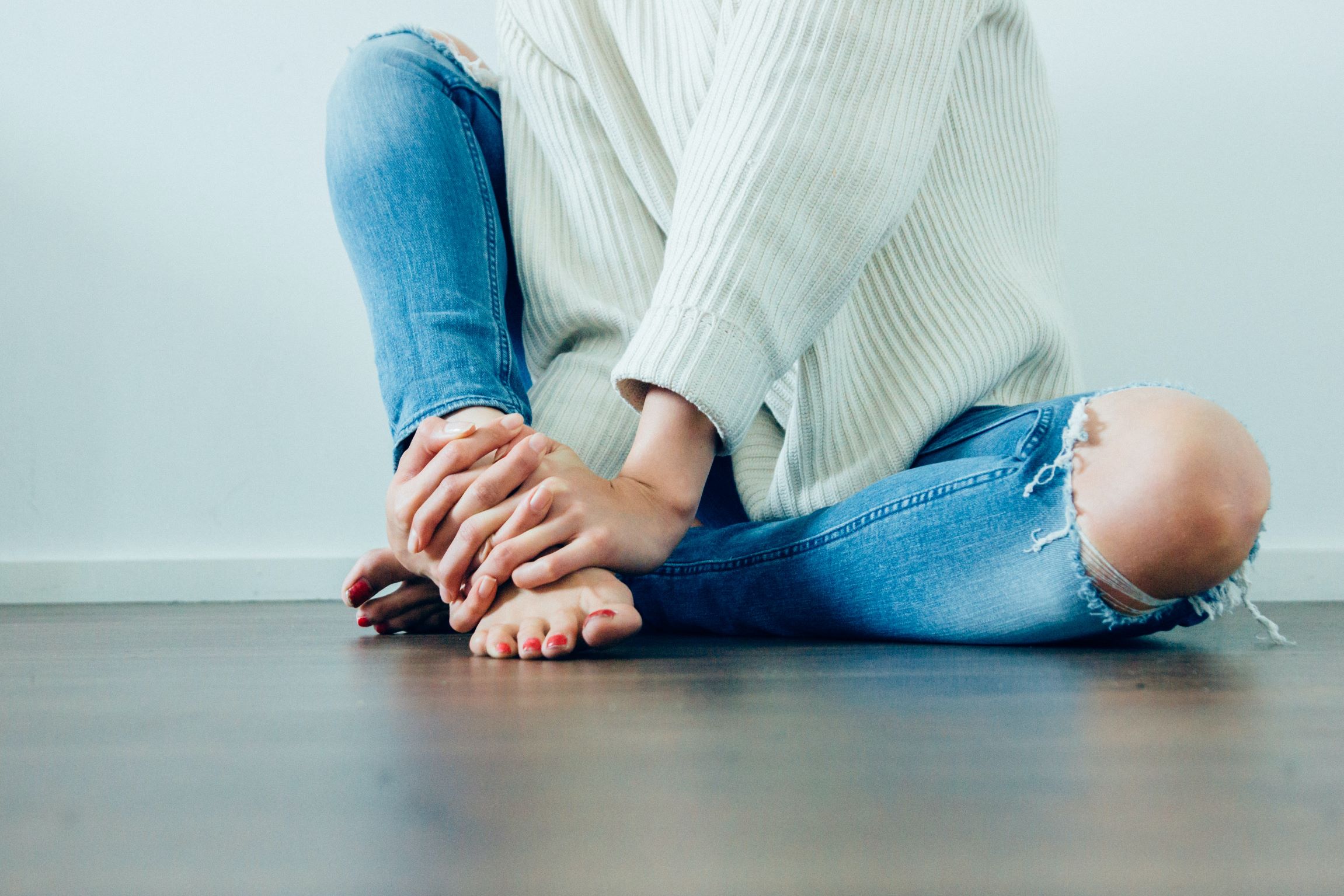 Nurturing Nerve Health: Natural Support for Neuropathy and Tingling Pain in Feet at Work