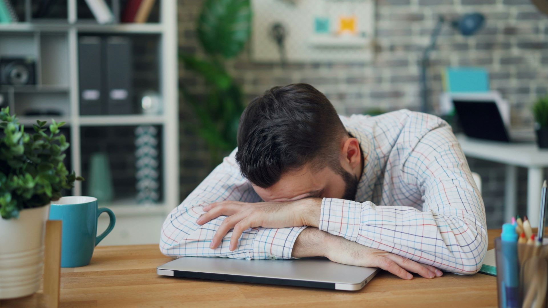 Your Energy Boost: Proven Strategies to Conquer Workday Fatigue and Boost Performance